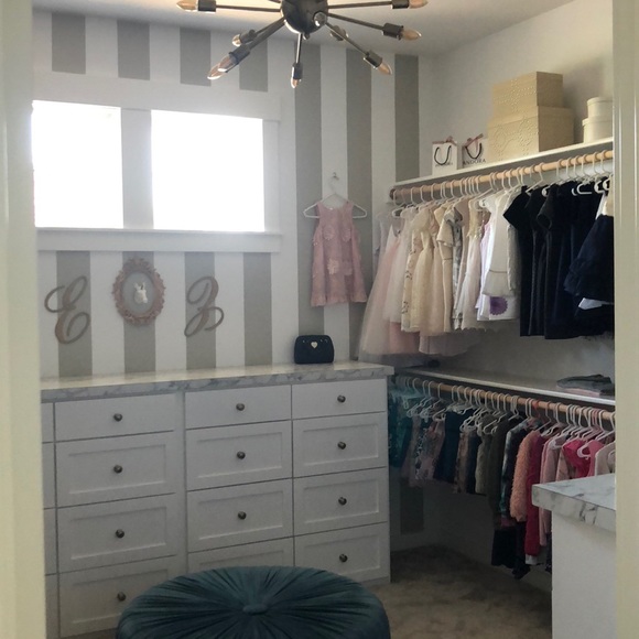 Meet your Posher, Larissa - Picture 2 of 2